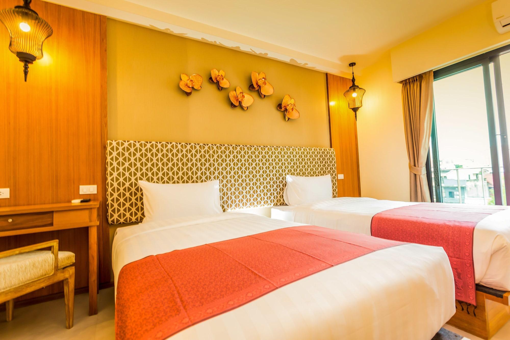 The Signature Hotel @ Thapae Чиангмай Екстериор снимка