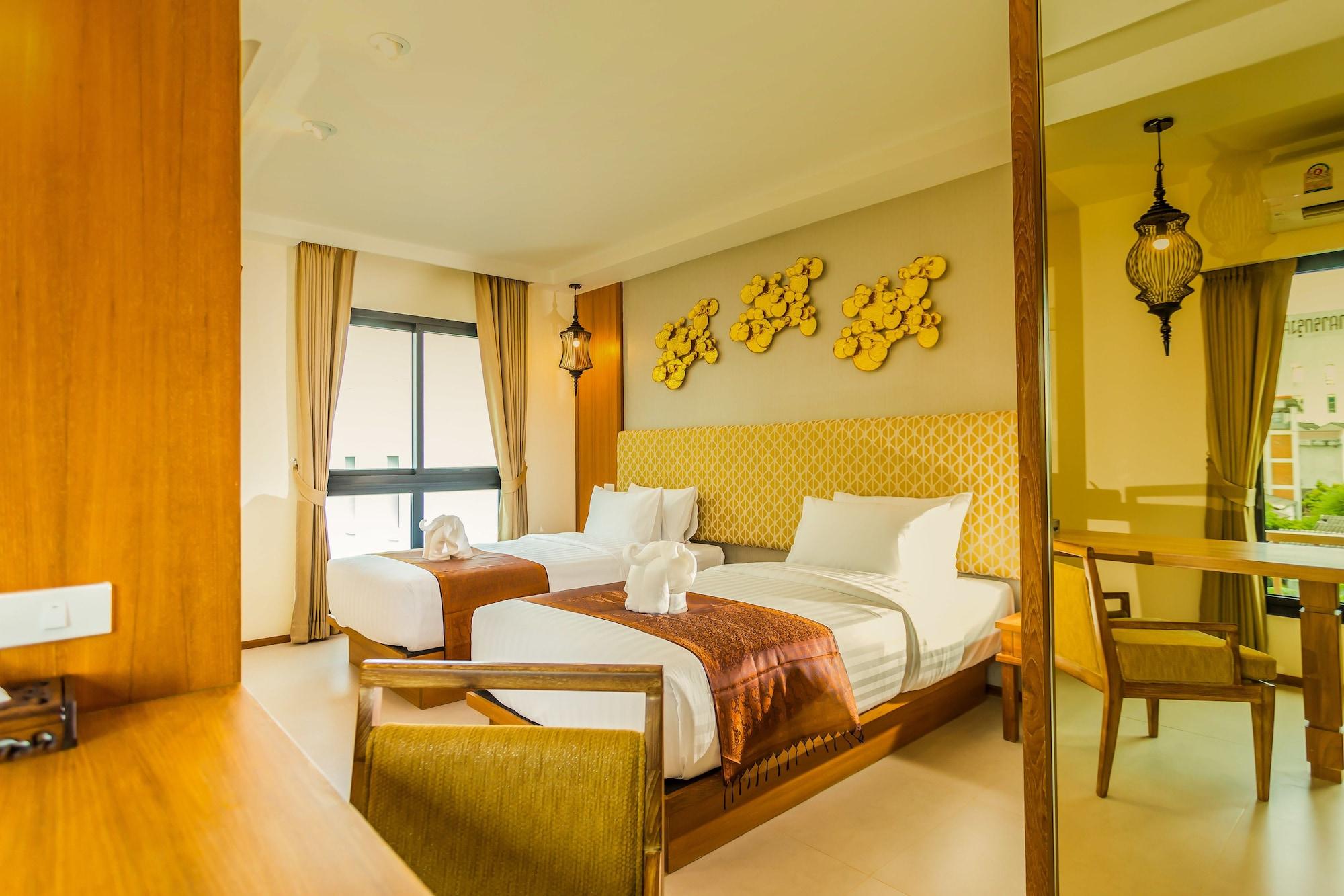 The Signature Hotel @ Thapae Чиангмай Екстериор снимка