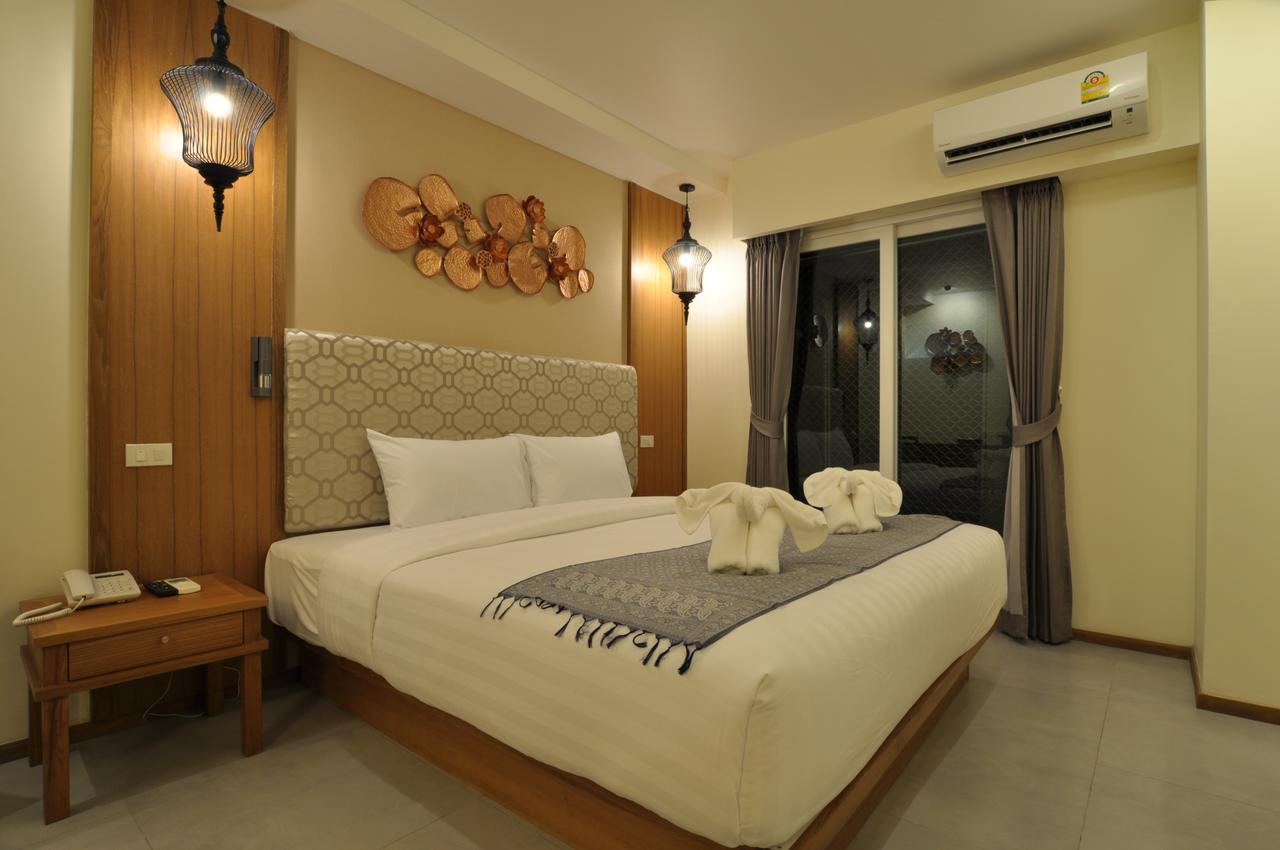 The Signature Hotel @ Thapae Чиангмай Екстериор снимка
